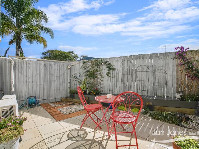 Townhouse for sale in Toombul, Queensland