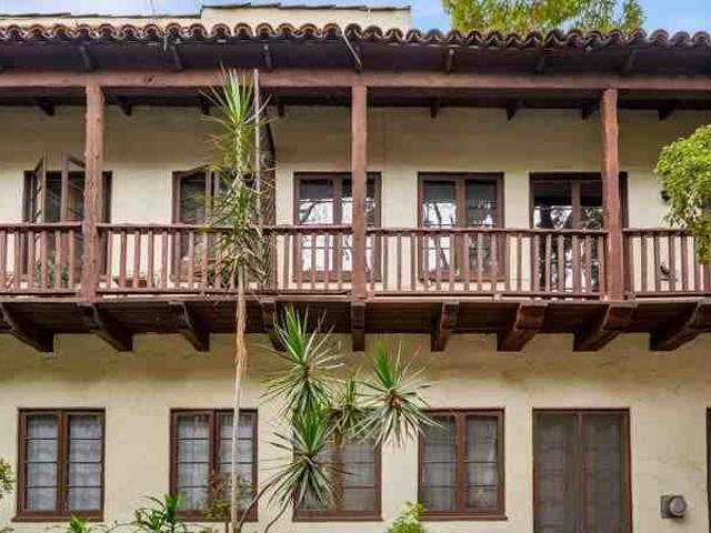 Apartment for rent in Canoga Park, California