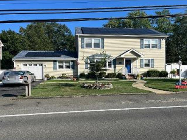 House for sale in Beachwood