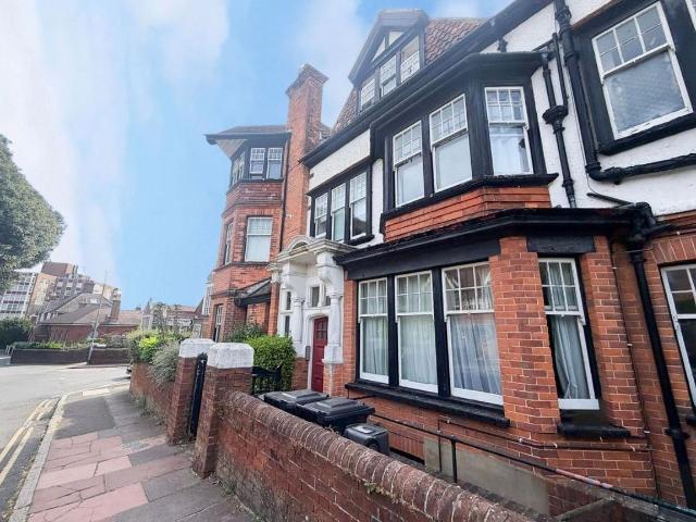 Apartment for rent in Holywell, Eastbourne