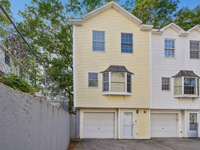 Condo for sale in Lawrence, Massachusetts