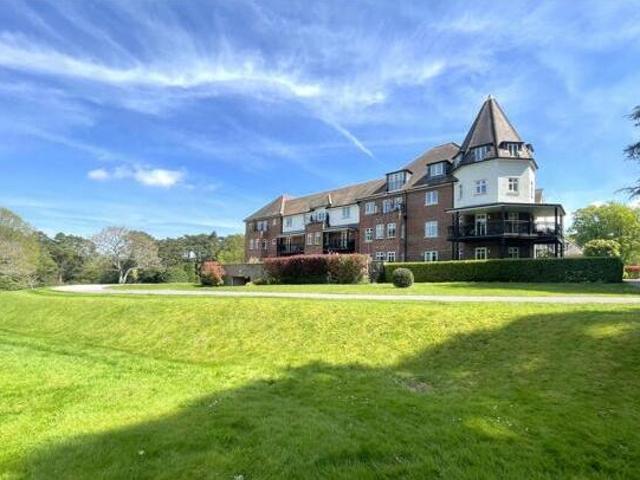 House for sale in Fole, Surrey