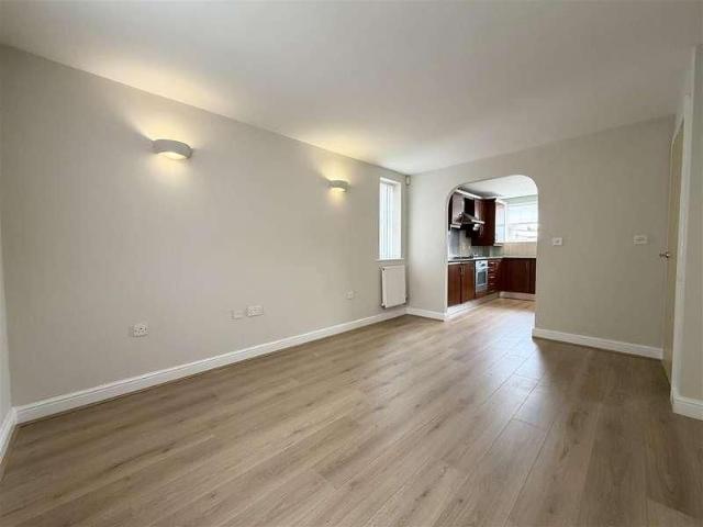 Apartment for rent in Heswall, Wirral