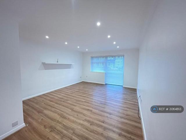 Apartment for rent in London Borough of Barnet, Greater London