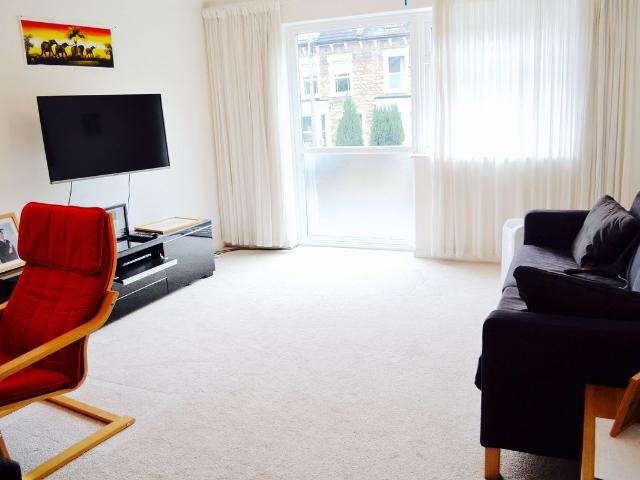 Apartment for rent in Brunswick Park, Greater London