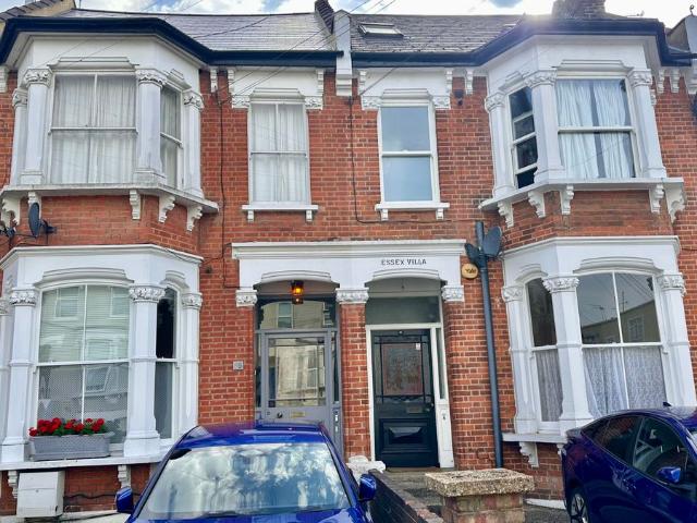 Apartment for rent in Brunswick Park, Greater London