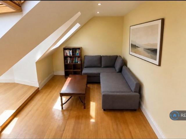 House for rent in Brunswick Park, Greater London