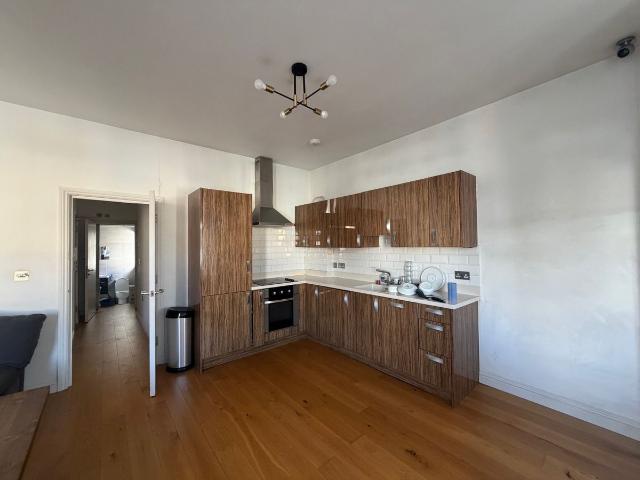 Apartment for rent in Brunswick Park, Greater London