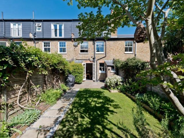 House for rent in Royal Borough of Kingston upon Thames, Greater London