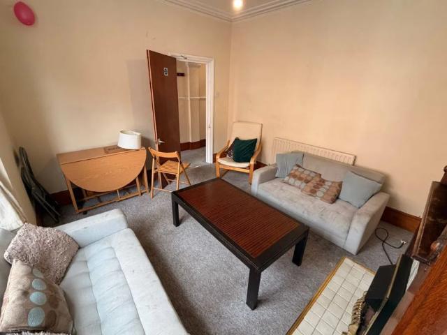 House for rent in Semilong, Northampton