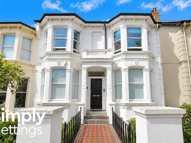 Apartment for rent in Round Hill, Brighton