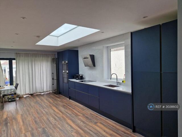 House for rent in London Borough of Merton, Merton Park