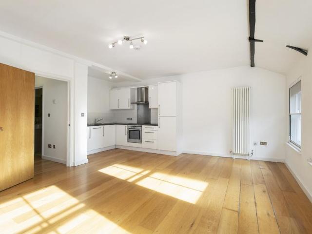 House for rent in Soho, Greater London