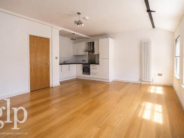 Apartment for rent in Soho, Greater London