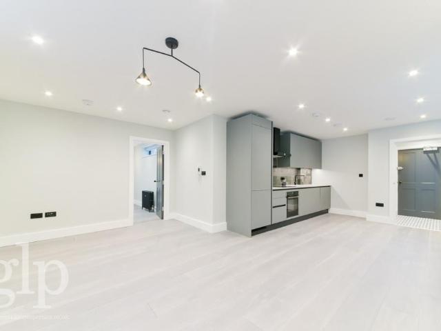 Apartment for rent in Soho, Greater London