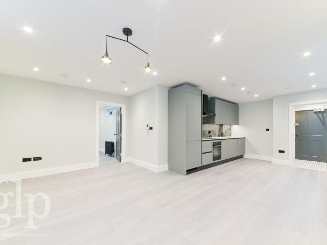 Apartment for rent in Soho, Greater London
