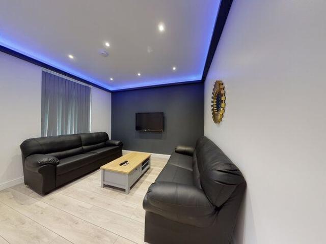 House for rent in Hyde Park, Leeds