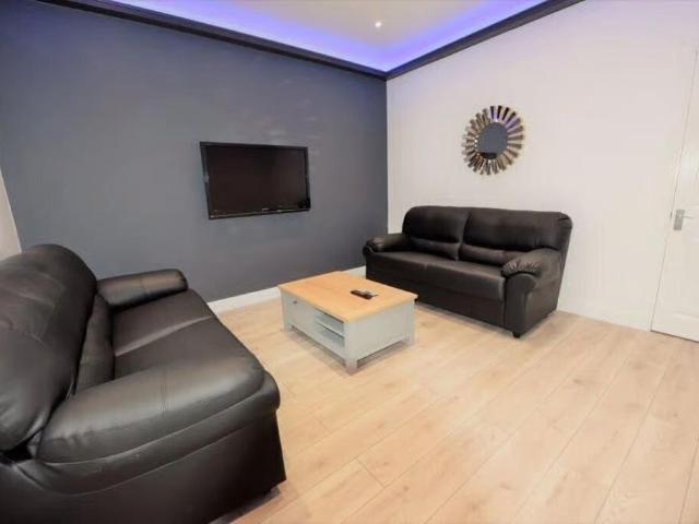 House for rent in Hyde Park, West Yorkshire