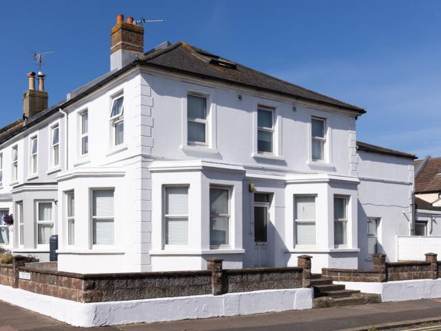 House for rent in Roselands, Eastbourne