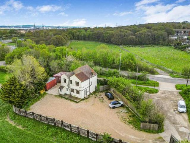 House for sale in Monks Orchard, Kent