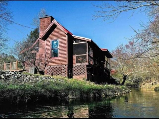 House for sale in Blue Ridge
