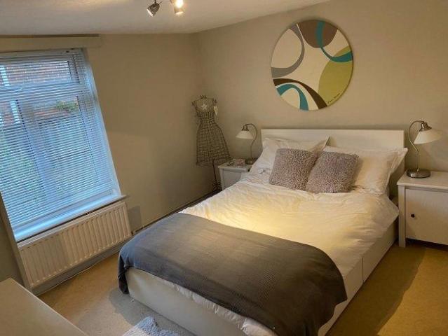 Apartment for rent in Fole, Surrey