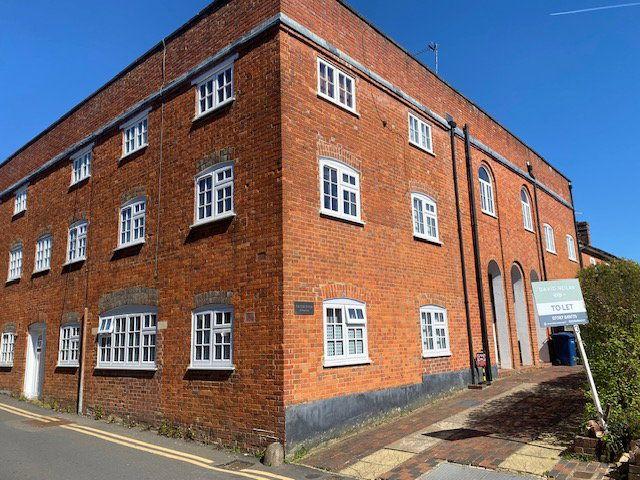 Apartment for rent in Fole, Surrey