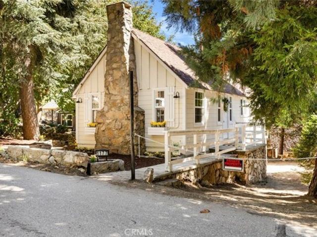House for sale in Rimforest, California