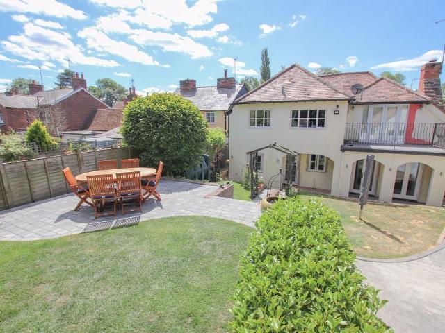 House for rent in Nayland-with-Wissington, Chelmondiston