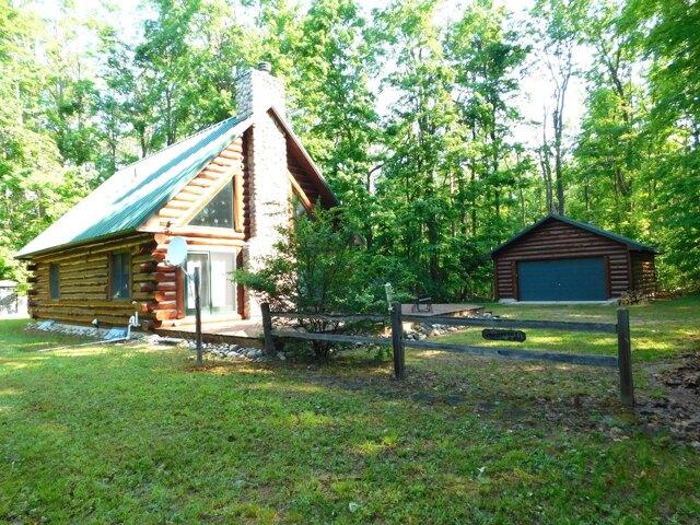 House for sale in Frederic