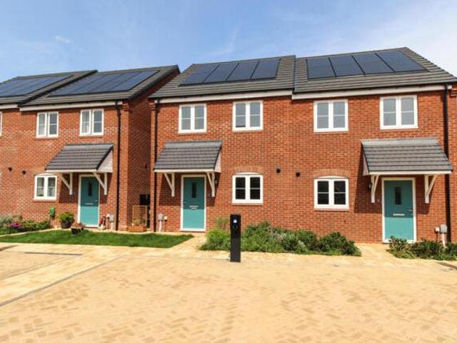 House for sale in Green Close, Warwickshire