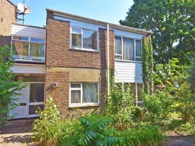 House for sale in Kingston Upon Thames, Greater London