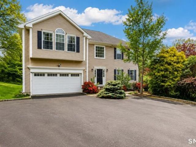 House for sale in Shelton, Connecticut