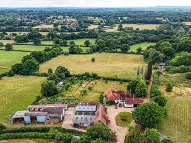 House for sale in Pachesham Park, Surrey