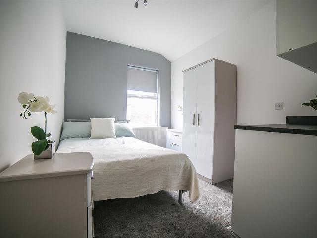Room for rent in West Midlands