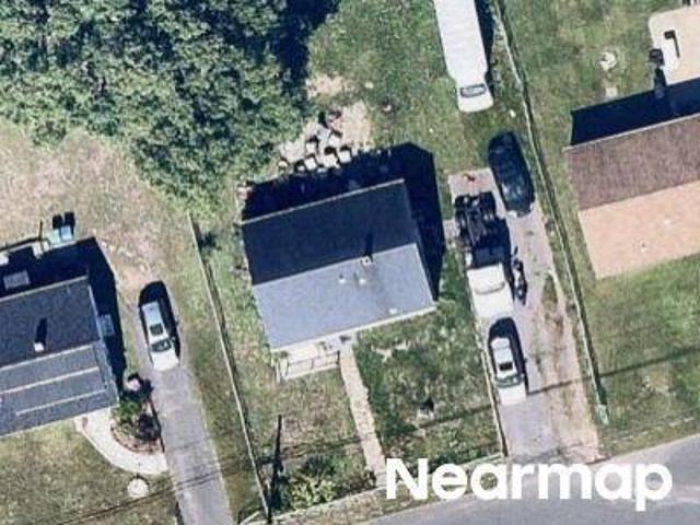 House for sale in Bloomfield, Connecticut