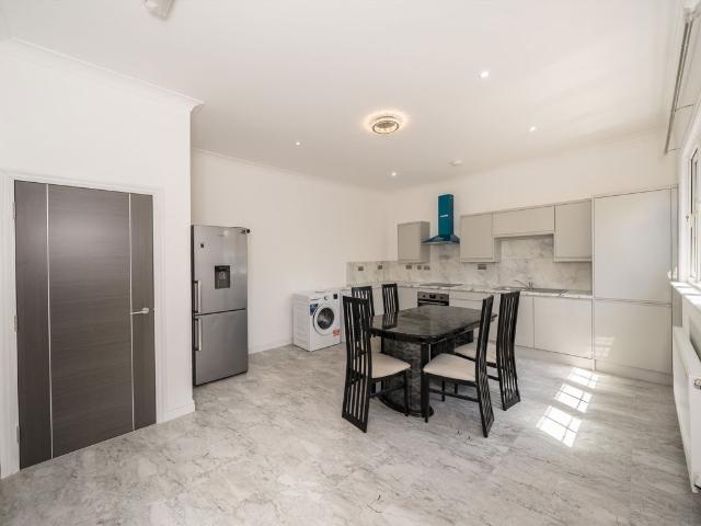 Apartment for rent in London Borough of Croydon, Norbury