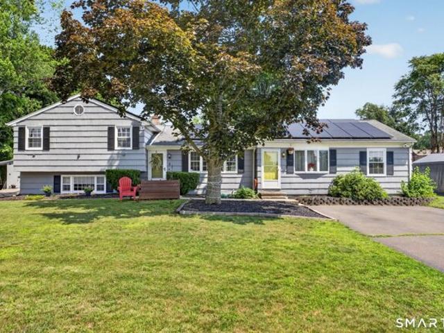 House for sale in North Haven, Connecticut