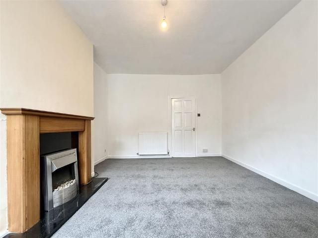 House for rent in Brownlow Fold, Lee Bank