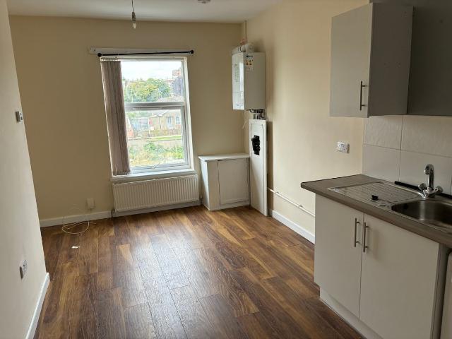 Apartment for rent in Newfoundpool, Old Wharf