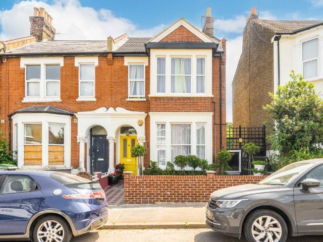 Apartment for rent in Stroud Green, Greater London