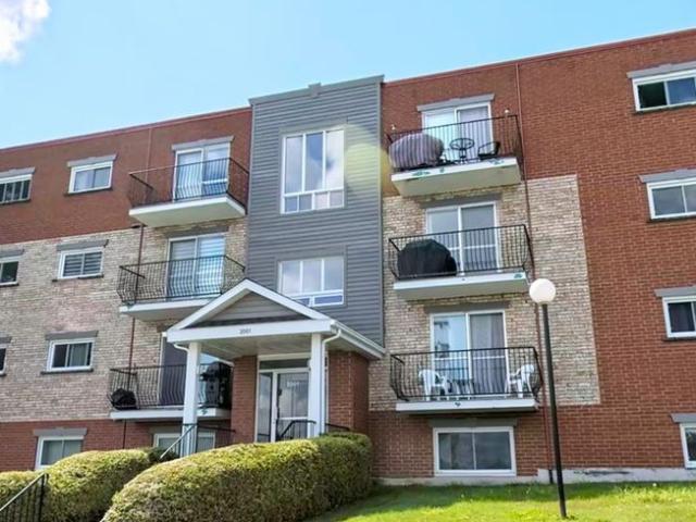 Apartment for rent in Sainte-Anne-de-Bellevue, Montréal (région administrative)