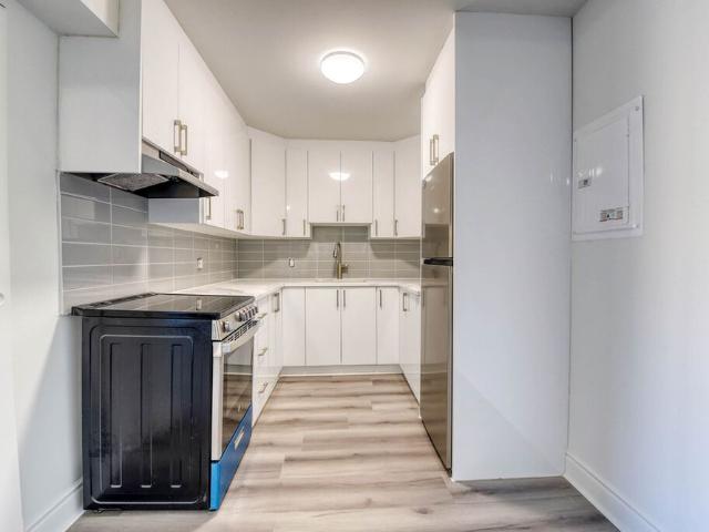 Apartment for rent in Saint-Laurent, Montréal