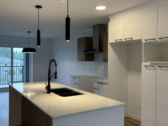 Apartment for rent in Les Nations, Sherbrooke