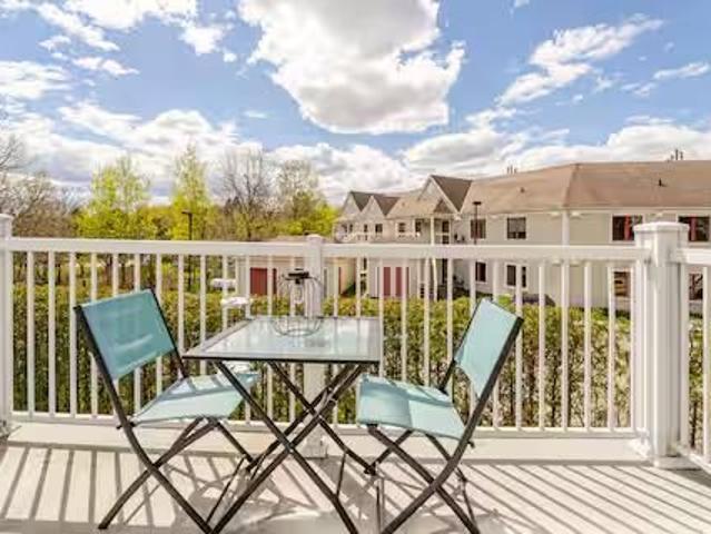 Apartment for rent in Memphrémagog, Quebec