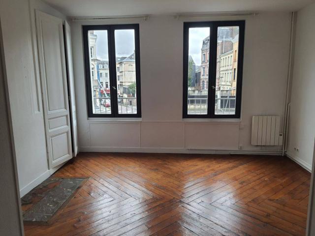 Studio location à Quartier Gare / Jouvenet, Rouen