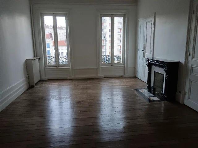 Appartement location à Saint-Étienne, Saint-etienne