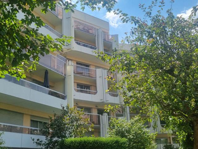 Appartement location à France métropolitaine, Suresnes