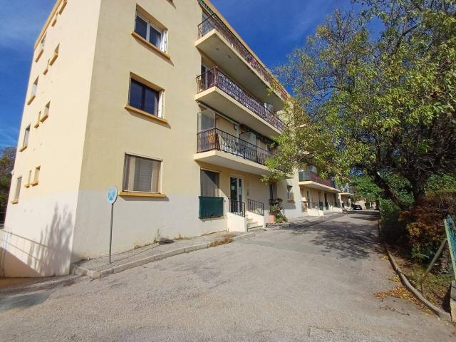 Appartement location à Châteaudouble, Var