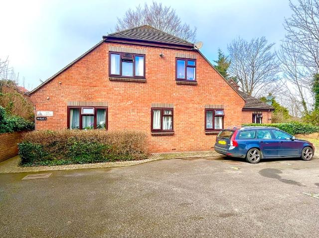 Apartment for rent in Church Cowley, The Slade